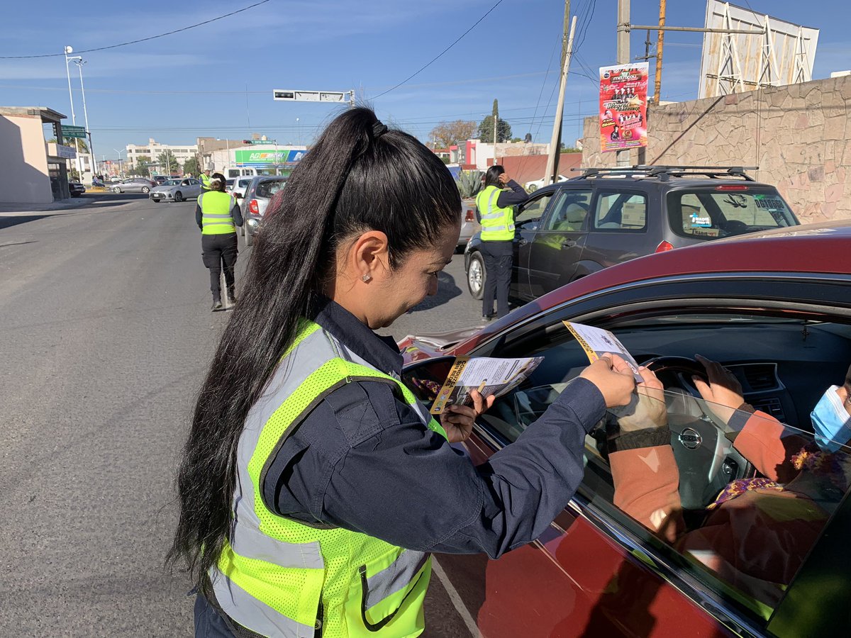 DMSPDGO's tweet photo. Hagamos conciencia y conduzcamos sin redes 📵 ✅ recuerda que un segundo de distracción lo cambia todo. #ContigoDurango #CasaSegura https://t.co/Wrxiac3fqT