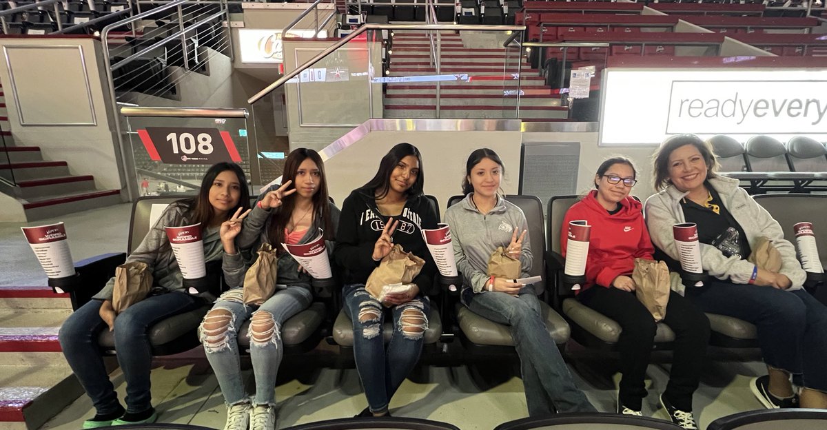 S_Gonzalez956's tweet photo. Rio Hondo HS 
@RGVVipers 🏀 @RHHS_Bobcats https://t.co/br1zhzLjv0