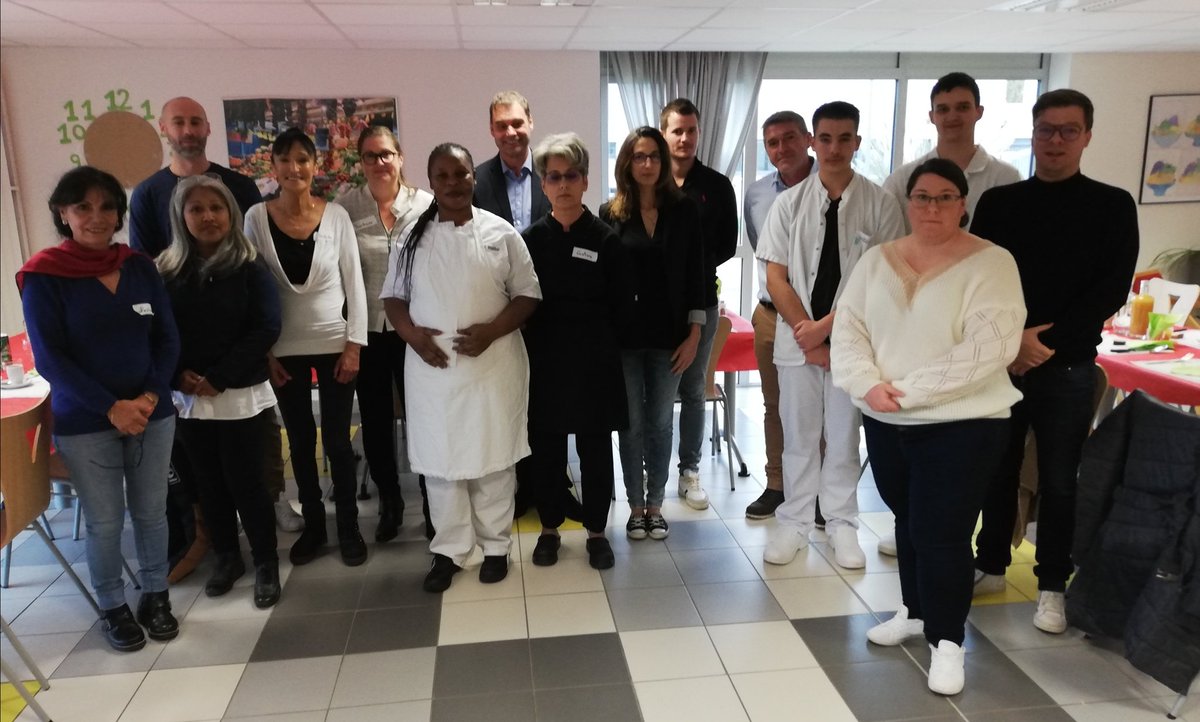 2️⃣ème #restaurant #éphémère à #Gisors 🍴😃🍴
Une belle journée qui s'achève avec un nouveau partenariat entre l'agence @Poleemploi_Ndie de #Gisors et le <a href="/LpoLouiseMichel/">LPO Louise_Michel</a> 😀🥰
<a href="/StefaniCyrille/">Cyrille.stefani</a> <a href="/VincentdeBiasio/">Vincent de biasio</a> Morgane, Carl, Christophe et Florian 😘
