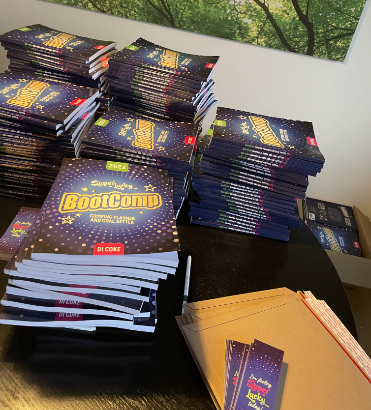 SuperLuckyDi's tweet photo. #BootComp update - Royal Mail collected all the pre-order copies yesterday and they're finally on their way to you! 🙌
If you missed out, don't worry! You can grab a copy on Amazon at https://t.co/68gta3jGyo. https://t.co/mCtRIbqNB6
