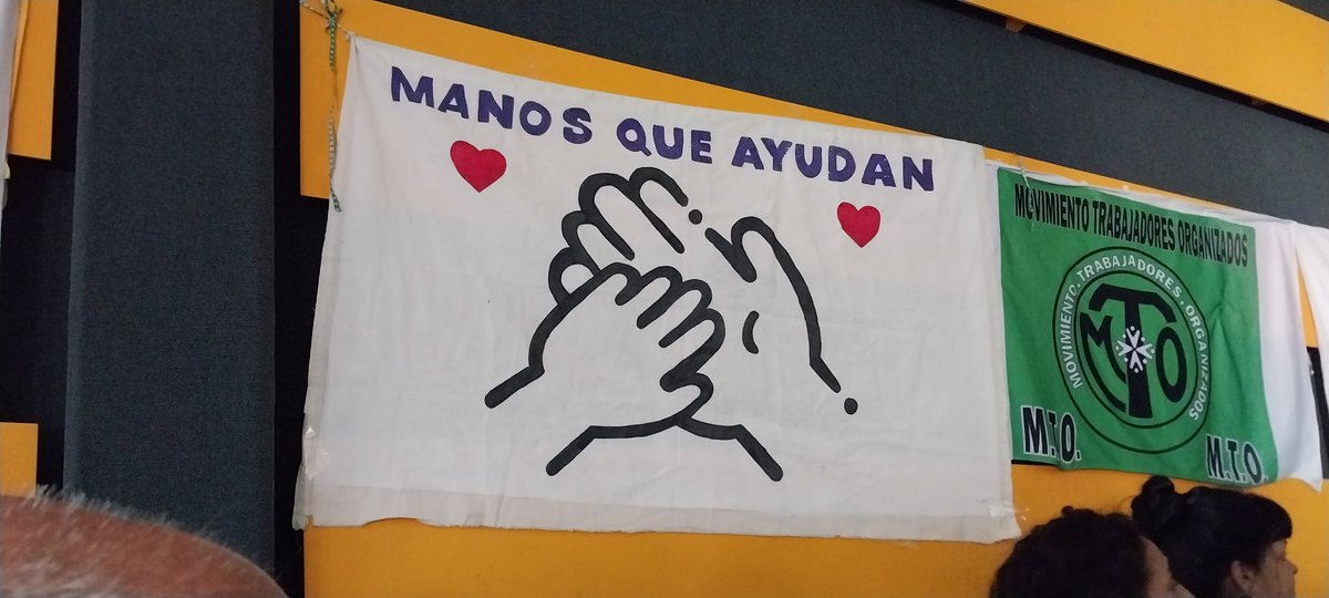 EscobarIgualar's tweet photo. @EscobarIgualar Centro Comunitario "Manos que Ayudan" Hoy Empanadas de Pescado, Galletitas de Avena https://t.co/VejR5BBJQv