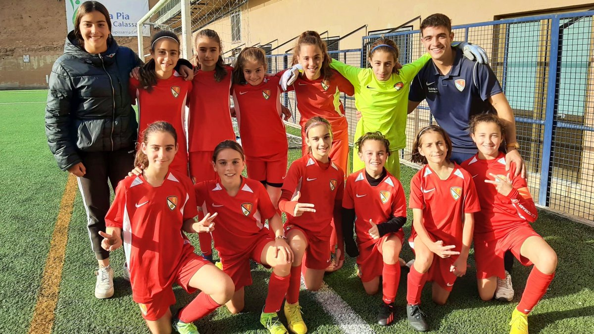 TerrassaFC's tweet photo. 🎉‼ 𝗩𝗜𝗖𝗧Ò𝗥𝗜𝗔 per 3⃣ a 9⃣ de l'Aleví 🅰 #fufem que consolida l'equip en la tercera posició!

⚽ Carla Barenys (4), Garrido, Jana, Ariadna, Marta i Emma, GOLEJADORES!

𝗘𝗻𝗵𝗼𝗿𝗮𝗯𝗼𝗻𝗮! 👏👏👏

🫶 #TerrassaFCExperience https://t.co/FVoop8RAqE