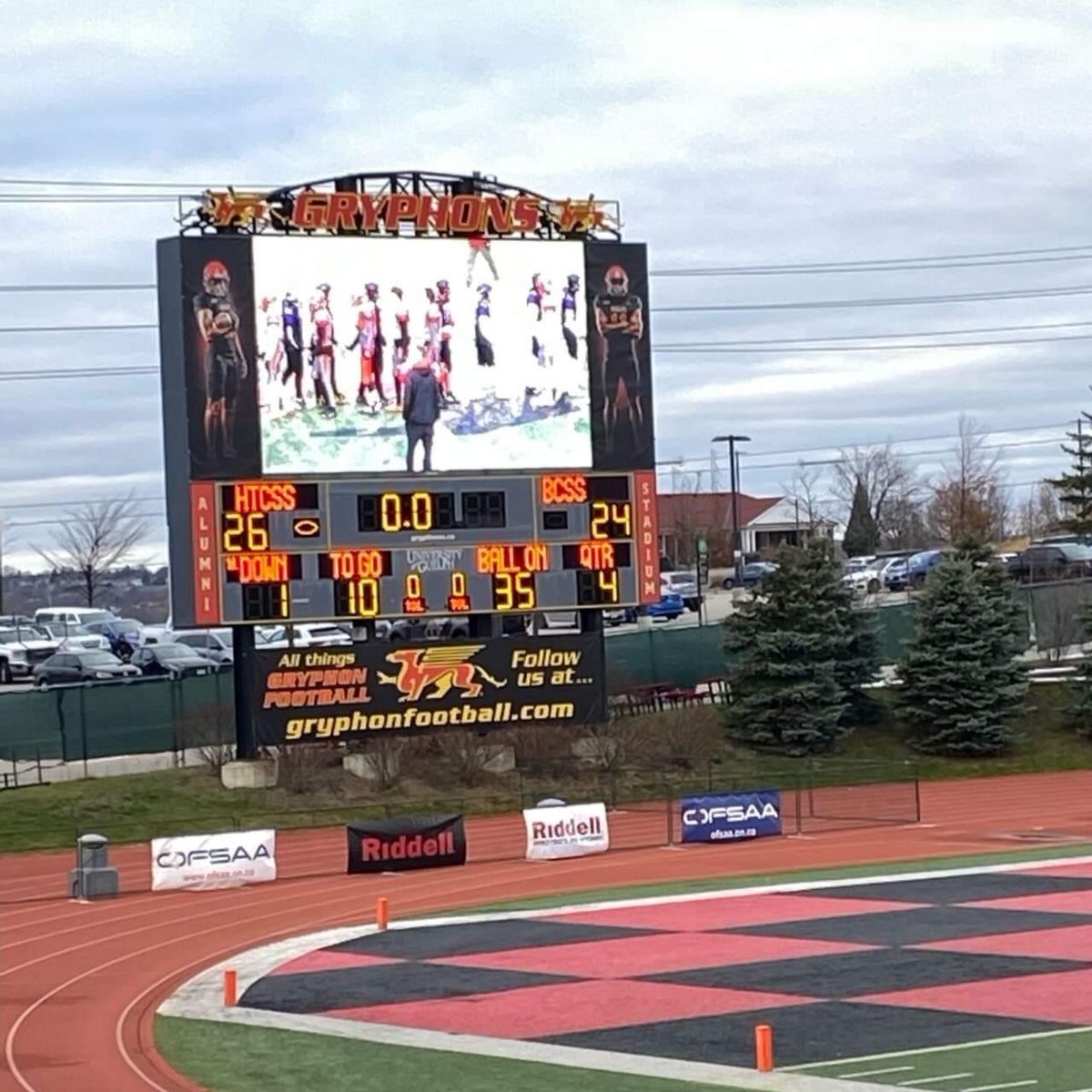 Oliversottile90's tweet photo. Finished my grade 10 season on our senior team with a great simcoe bowl win excited for next season 

#Rollpurp @FootballOntario @onhsfball https://t.co/JVPFOnivAk