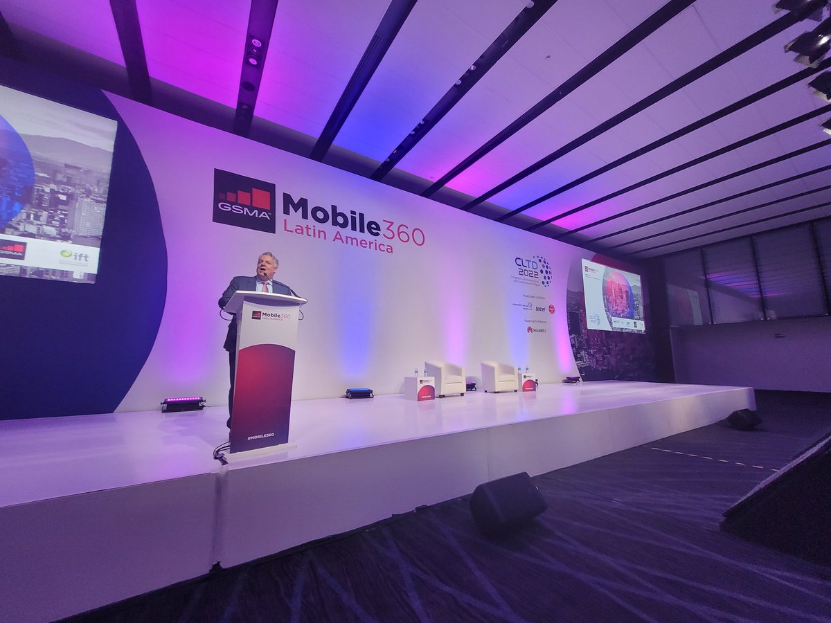🎬 Luz... cámara.. ¡acción!

Ya está en marcha #Mobile360 Latin America, en alianza con #CLTD2022.

John Giusti, CRO, <a href="/GSMA/">GSMA</a>, da inicio a la conferencia.

Pueden ver la sesión inaugural en streaming: youtu.be/lqZobsW4MRg