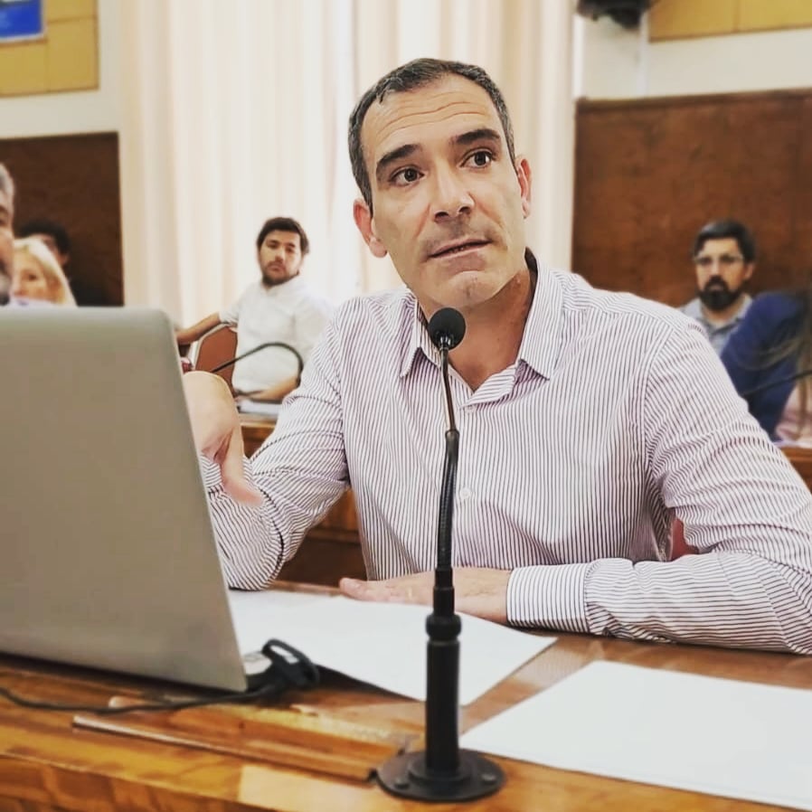 agustin_neme's tweet photo. Nuestra propuesta es ordenanza y los jóvenes de escuelas secundarias de nuestra ciudad tendrán Educación Financiera.
Un salto de calidad en términos educativos, logrando que nuestros jóvenes accedan a conocimientos que les permitan tomar buenas decisiones y planificar su futuro. https://t.co/axI6N4AjDu