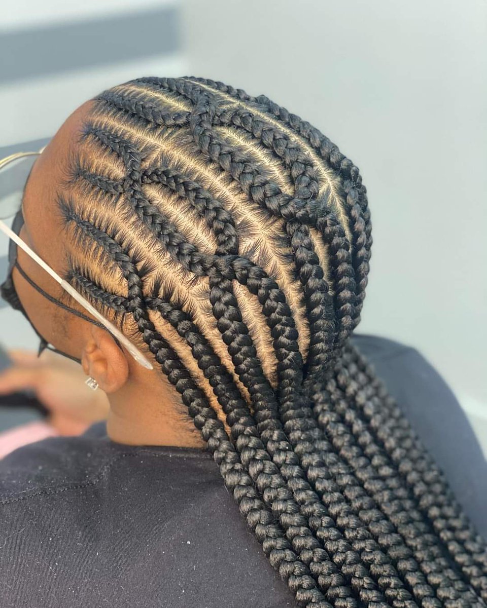 KabeloMohlah02's tweet photo. Check out Hair Guru's work ,she is a hairdresser specialise ob doing house calls in Johannesburg and surrounding areas. 

Here is her whatsApp number +27 63 182 8179 https://t.co/K4H88kVl2v