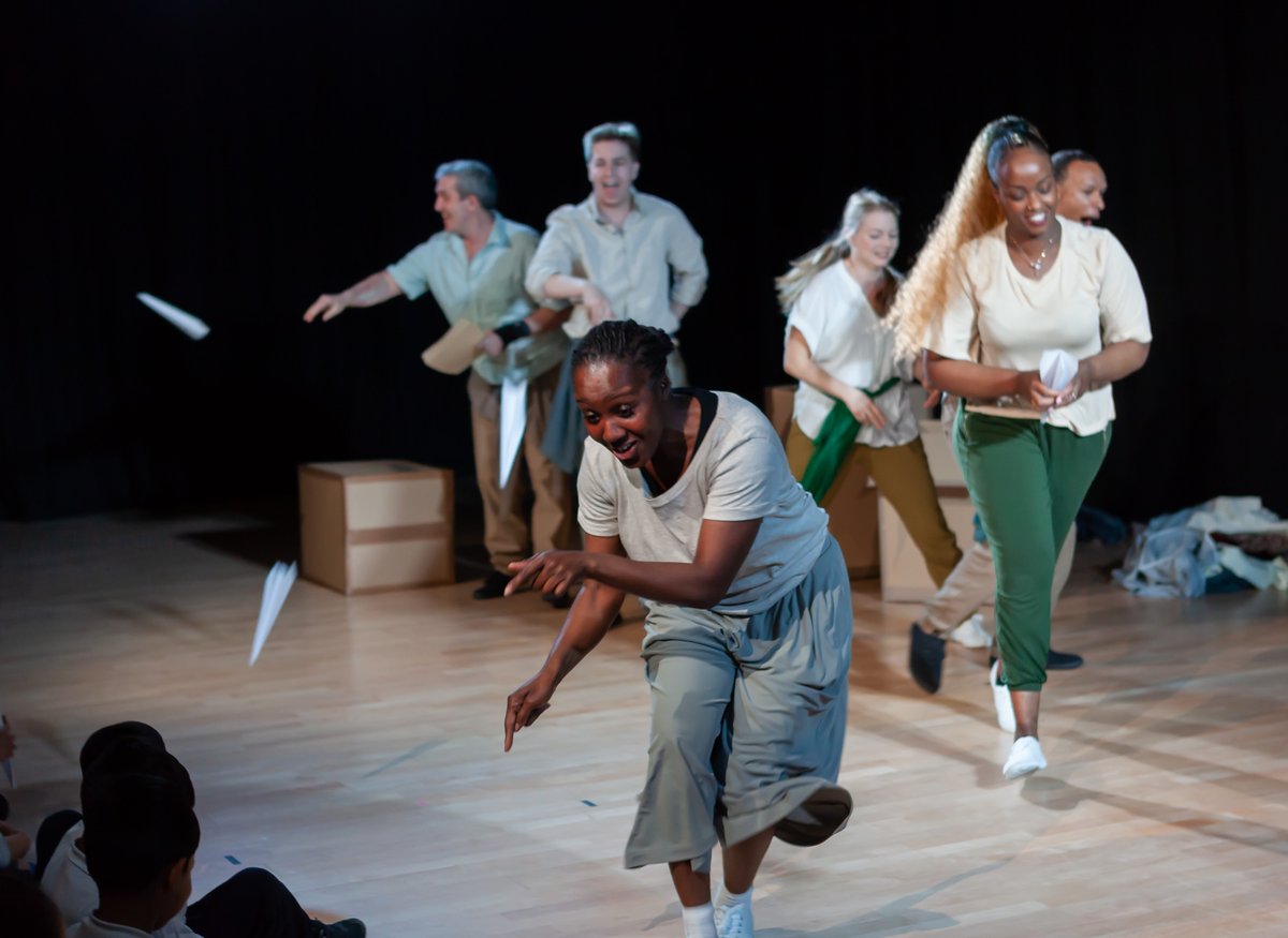 morleydrama's tweet photo. Play: Michael Chekhov's technique for actors is a wonderful course for those who want to explore and focus on using their imagination and creativity to enhance their acting. Save your spot now for January @morleycollege @ChekhovUK https://t.co/ud9tjBOZvi