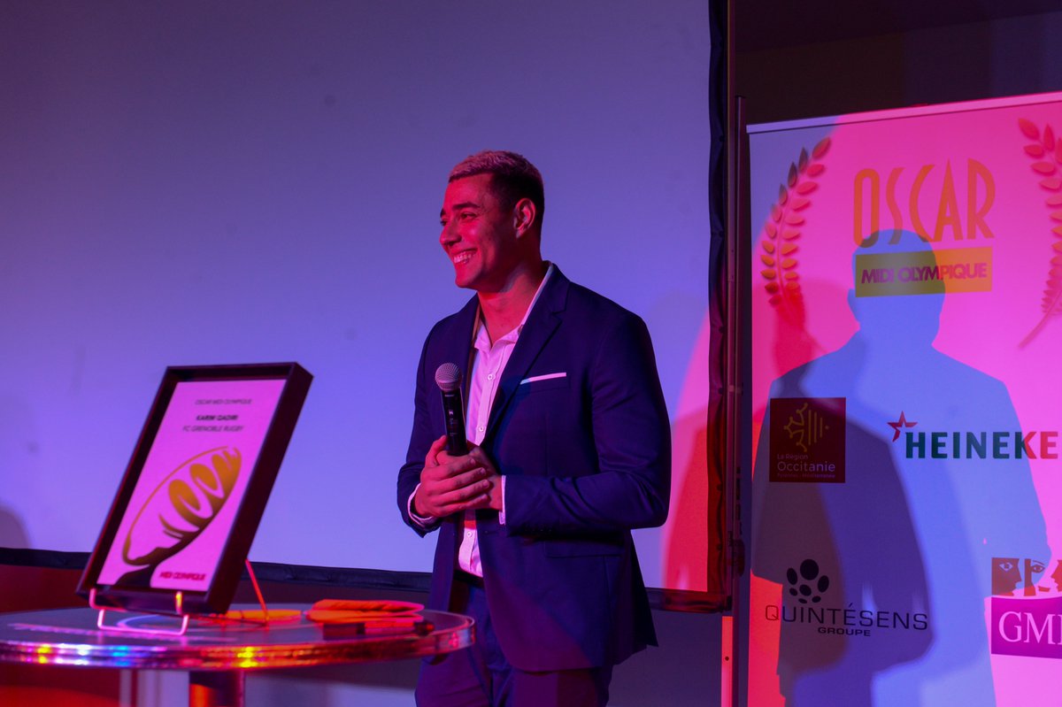 📸 Retour en images sur la cérémonie des Oscars du <a href="/midi_olympique/">Midi Olympique</a>  au Stade des Alpes 🏉

🏆 <a href="/karim_qdr/">Karim Q.</a> 

Merci à nos supporters et partenaires présents lors de ce beau moment de partage 🙏

Plus d'infos : fcgrugby.com/fr/articles/20…
