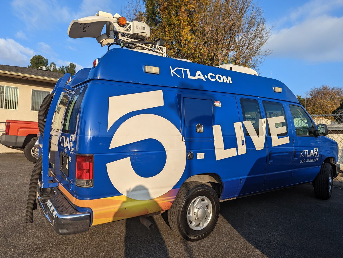 LCFloat's tweet image. Thank you @ktlagayle for joining us this morning as we get #BackyardShenanigans ready for the @RoseParade. We can't wait for January 2nd!