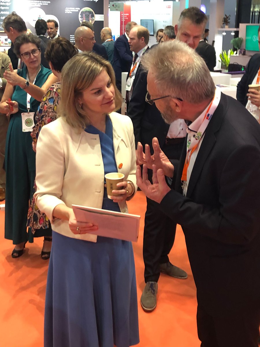 willemsen_ton's tweet photo. @Tonzon @NLinVN @NLNetherlands Thanks to the excellent organization of @NLtrade I was allowed to explain to our minister @LSchreinemacher at #GEFE about our  foldable thermal insulation, the #TONZON Thermocushion. In the Netherlands very #accurate for floor insultion, in the tropic the perfect roof insulation https://t.co/RMTg1xWuqW