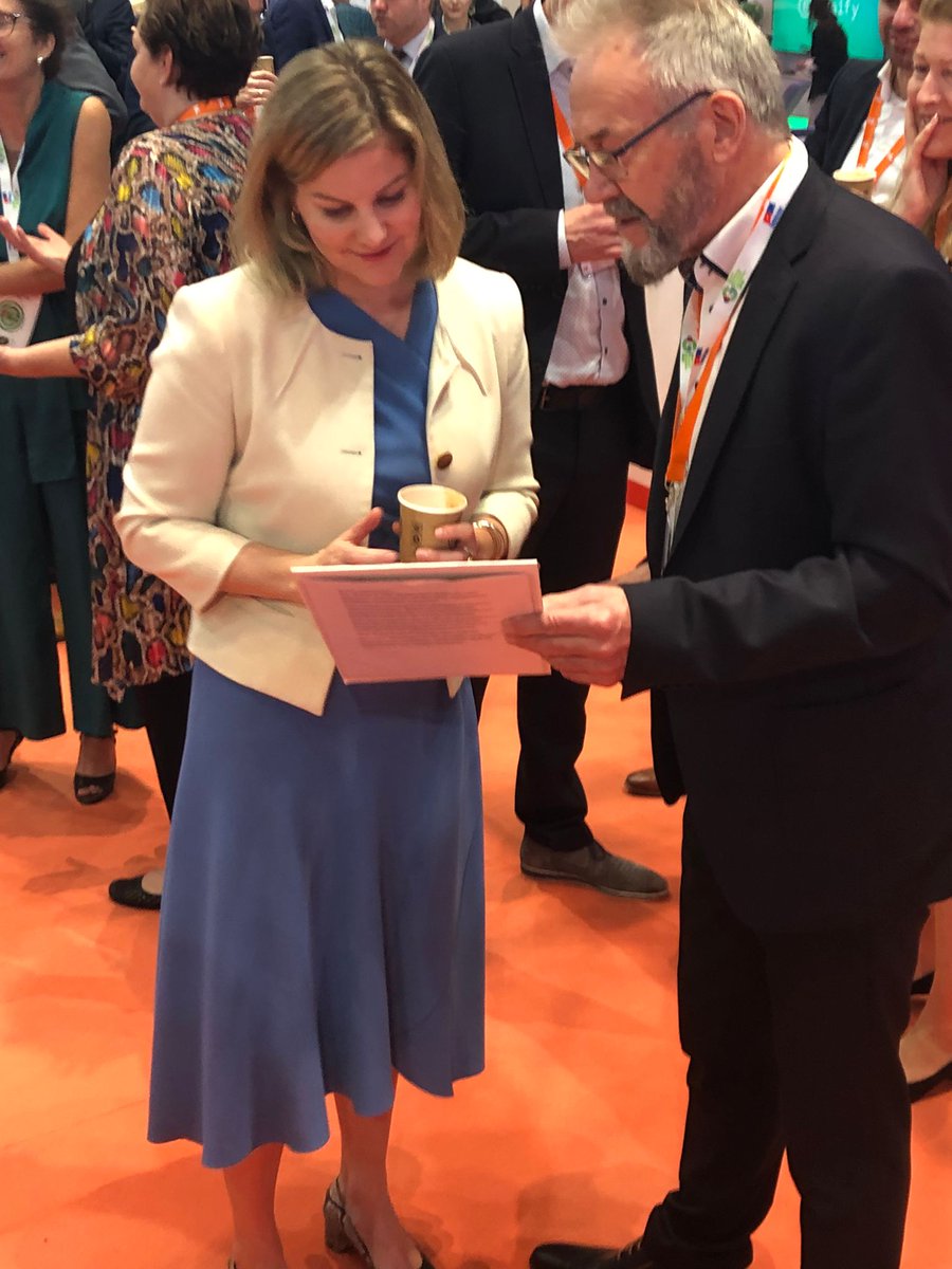 willemsen_ton's tweet photo. @Tonzon @NLinVN @NLNetherlands Thanks to the excellent organization of @NLtrade I was allowed to explain to our minister @LSchreinemacher at #GEFE about our  foldable thermal insulation, the #TONZON Thermocushion. In the Netherlands very #accurate for floor insultion, in the tropic the perfect roof insulation https://t.co/RMTg1xWuqW