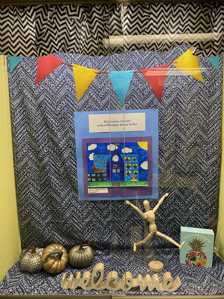 MrSchuReads's tweet photo. I spent a magical morning with 300 amazing students!!!! Thank you, 7th District Elementary School in Maryland! @VeronicaJArt https://t.co/Z7VVQfivDN