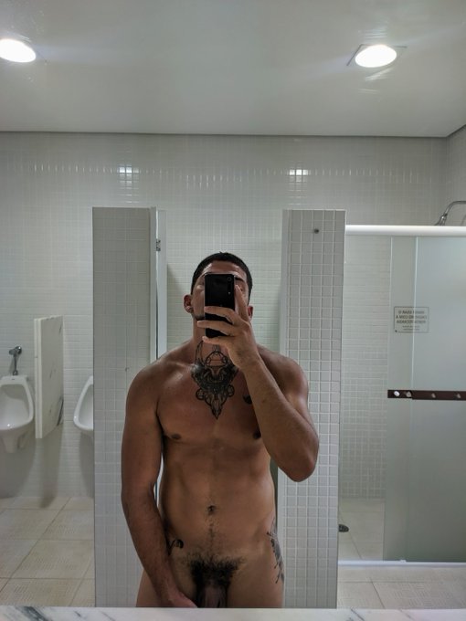 Topa uma sauna comigo? https://t.co/xAPaeWmzQJ