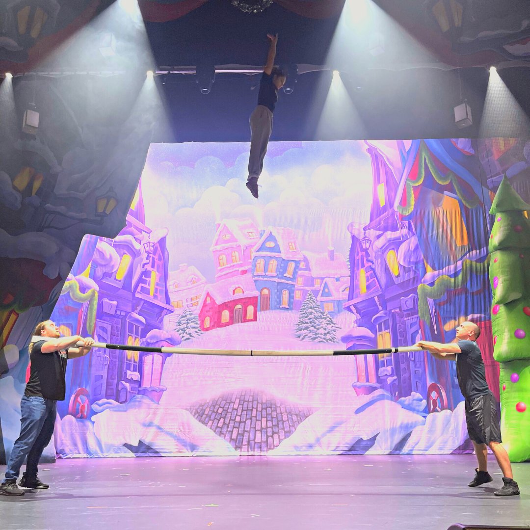 Cirque Dreams tweet media