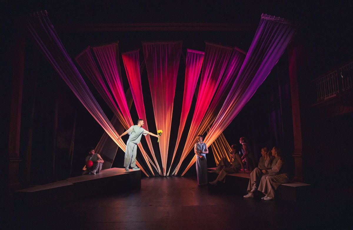joemichaelward's tweet photo. 🦋💐✨

‘Chaos’ by Laura Lomas.
Directed by Alan Pearce.

One of the most fulfilling projects of my life. Thank you to everyone involved.

More photos to follow 🥰

#actor #screenactor #seekingrepresentation #dramaschool #graduatingactor #thirdyearshow #theatre https://t.co/Rooyrb7iaK