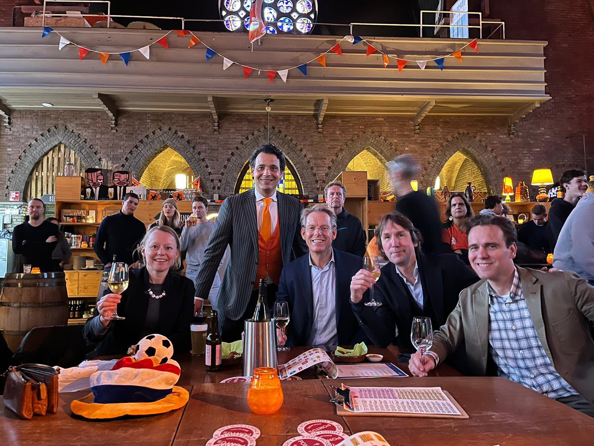 Herbert Raat tweet media