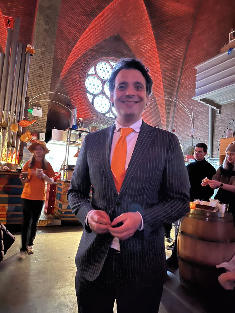 Herbert Raat tweet media