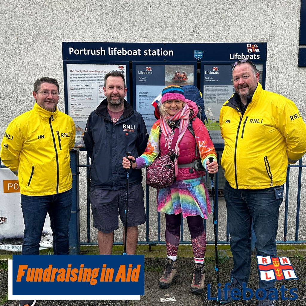 portsrnlifr's tweet photo. We had the pleasure of meeting Tracey Hannam who is walking the coastline to raise money for @rnli Good Luck for the rest of the walk ⚓️
•
#rnli #portrush #portrushrnli #savinglivesatsea #onecrew https://t.co/P9Jzp02Mhr