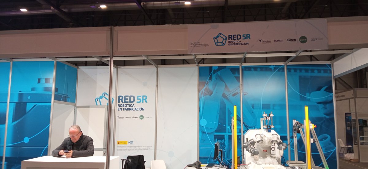 red_5r's tweet photo. Todo preparado en #GREX22. Mañana y pasado os esperamos en el stand de #Red5R. @globalrobotexpo
#RedCervera #Robotica https://t.co/S1BTDo2J4k