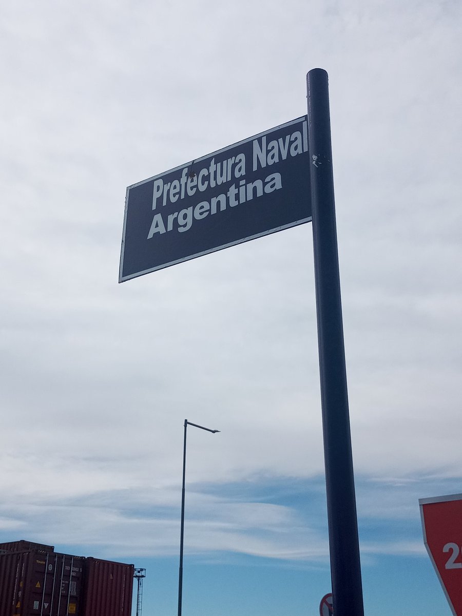 castiush's tweet photo. Todo es fondos externos Y NUESTROS IMPUESTOS DONDE ESTAN? EN SUELDOS ? PARA Q LOS VOTEN? @editpouso hagan arreglos para todos los vecinos NOS FALTAN EL RESPETO recorraan la ciudad y mirenla....VERGONZOSA eso MAIPU EST.SERVICIO 🤔 https://t.co/yxIKsfkqZt