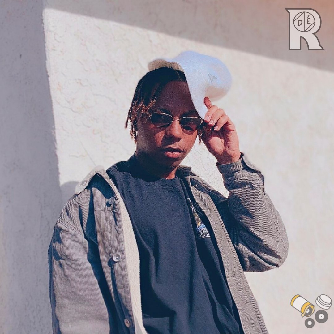 IllBottleMusic's tweet photo. โI could split my soul up four ways and still rappers wouldnโt compare to me..โ
-@RONDEFROM310
.
.
#rondefrom310 #worldstarhiphop #hiphop #legend #newmusic #music #dayinthelife #ibrtakeover #worldstar #illbottletakeover #rapper #rap #king #hustle #artist #liluzivert #losangeles https://t.co/LyBZNrYD5P