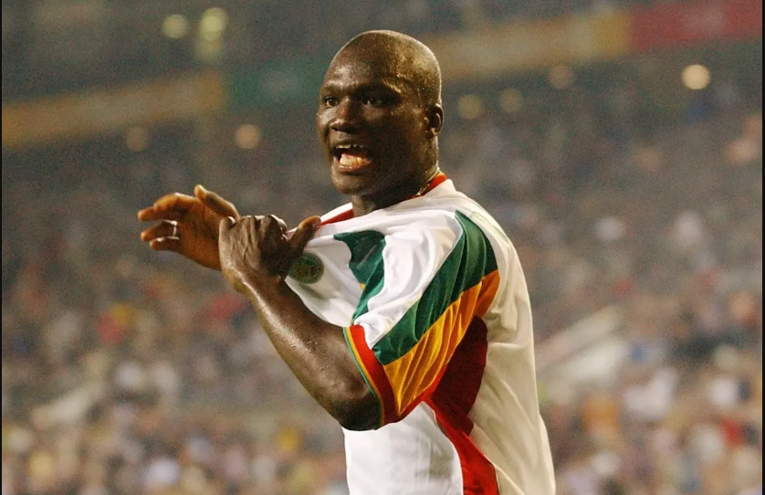 luisfernanfilho's tweet photo. Por Bouba Diop que há dois anos falecia e deixava um legado em Senegal. Por toda a geração de 2022, por aqueles que nunca tiveram a chance de jogar uma Copa com as cores do país. Por Sadio Mané.

Não é qualquer seleção: é o campeão africano. Merece ser tratado como tal. Sonhar! https://t.co/sYzDQXxnUm