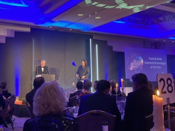 TimMcLachlanCEO's tweet photo. Delighted to present the #FDFAwards Award for the Food and Drink Technologist / Scientist of the Year sponsored by @ifstnews https://t.co/415gFFuzyo