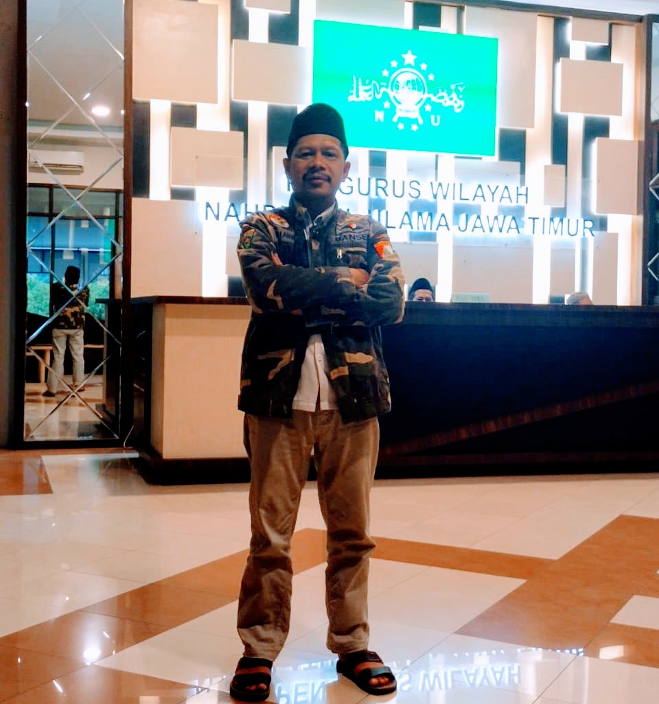 AliAnwarMhd1's tweet photo. Kemarin. Saat berada di kantor PWNU Jawa Timur. https://t.co/Wat9zcWyZ4