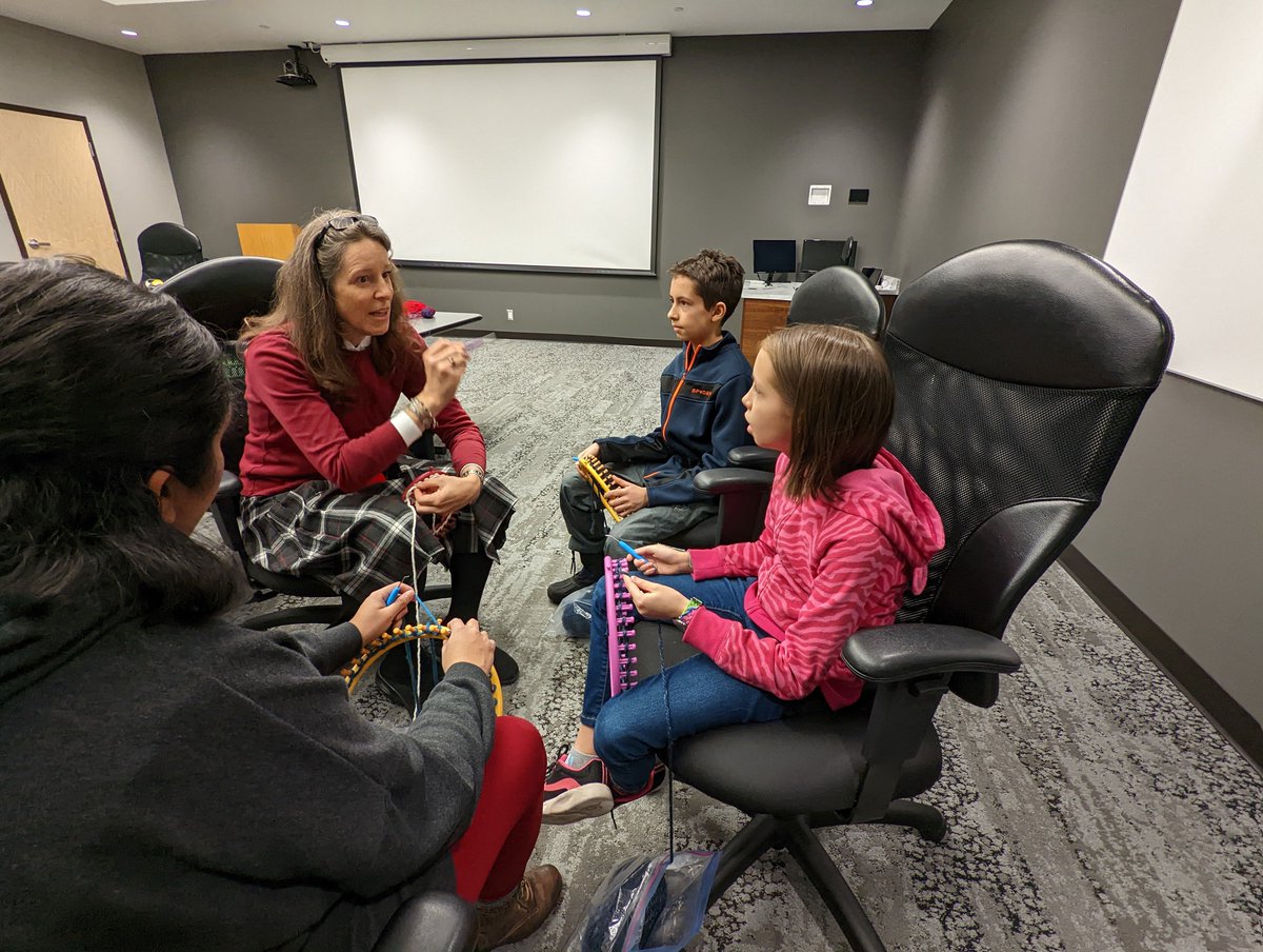 Did you know that Palliser Home Education runs workshops for our at-home learners? These are great opportunities to get together, learn, and socialize.  Recently, students learned to make toques on a loom with Home Learning Coordinator Laurie Zienchuck.