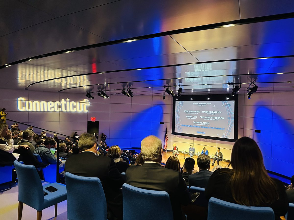 AquilasNestWine's tweet photo. Grateful to have been part of the Connecticut Economic Development Summit at @YaleSOM 🍷 #CTnow https://t.co/3yZvccJRW0