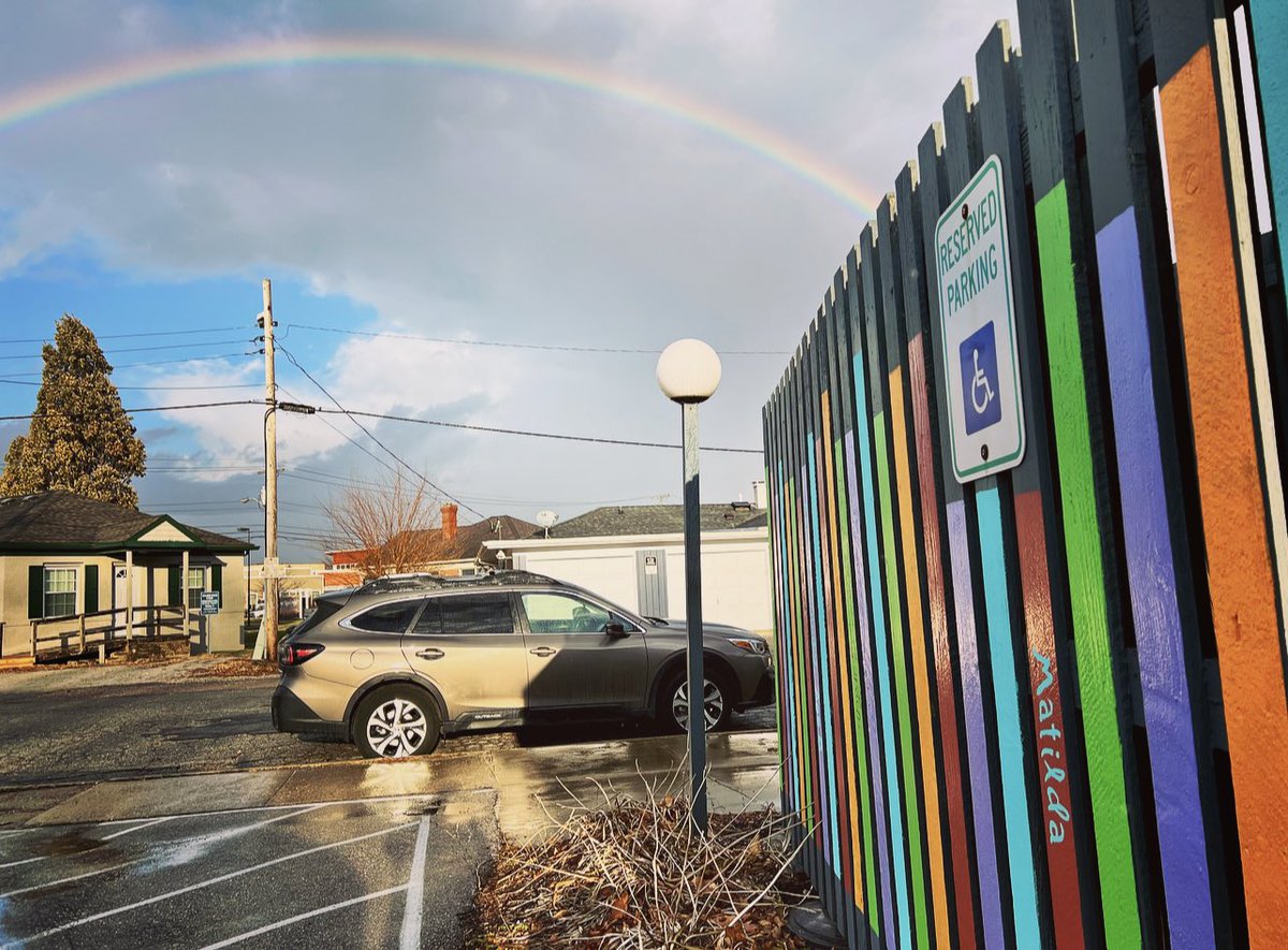 An afternoon rainbow that appeared while picking up an order from <a href="/2ndFlightBooks/">Second Flight Books</a>! 🌈 📚