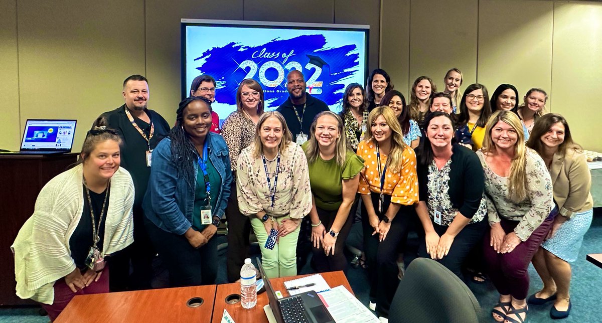 mrs_cbwilson's tweet photo. ๐Just graduated from the 2022 Aspiring Leaders Academy! Thank you @ocpsPL for this great opportunity to strengthen my leadership skills to do more impactful with our students, faculty, & families. Congratulations to my cohort friends who are truly inspiring!#ocpsPL #ocpsCAO https://t.co/xuv6UNFcH0