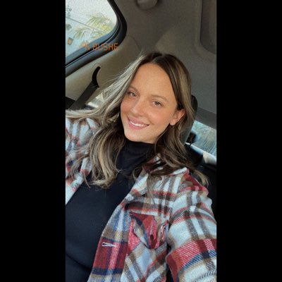 BusheKristiana's tweet photo. #NewProfilePic https://t.co/Bsu8M7j5Yp