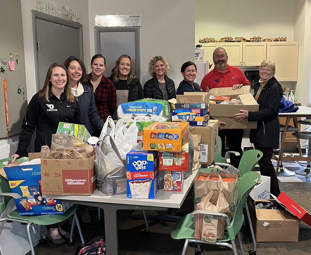 On this #GivingTuesday, we are thankful for our incredible Athletic Department Staff. The staff combined to donate 685 items to the Food4Flyers Pantry on campus. This pantry helps the mission of the pantry to fight food insecurity on our campus.