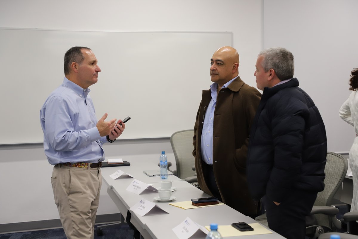 egade's tweet photo. 🔝 Invited by Centro de Innovación y Emprendimiento of #EGADE, Professor A. J. Wasserstein from @Yale visited EGADE Monterrey and offered the #masterclass “Programmatic Acquisitions: Growth &amp; Value Creation Strategy in an Entrepreneurial Context.”  Thanks for sharing with us! 🙌 https://t.co/6uiRrV0o5b