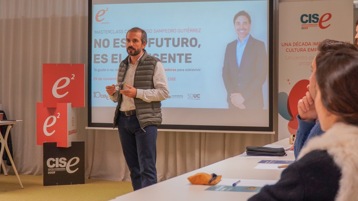 emprendecise's tweet photo. Calentando motores #e2CISE ✨✨
Hoy hemos disfrutado de una #Masterclass con Rodrigo Sampedro 👉"No es el futuro, es el presente. Te guste o no, necesitas habilidades #emprendedoras para sobrevivir"
¡Muchas gracias por acompañarnos! https://t.co/K84UwY5Ueg