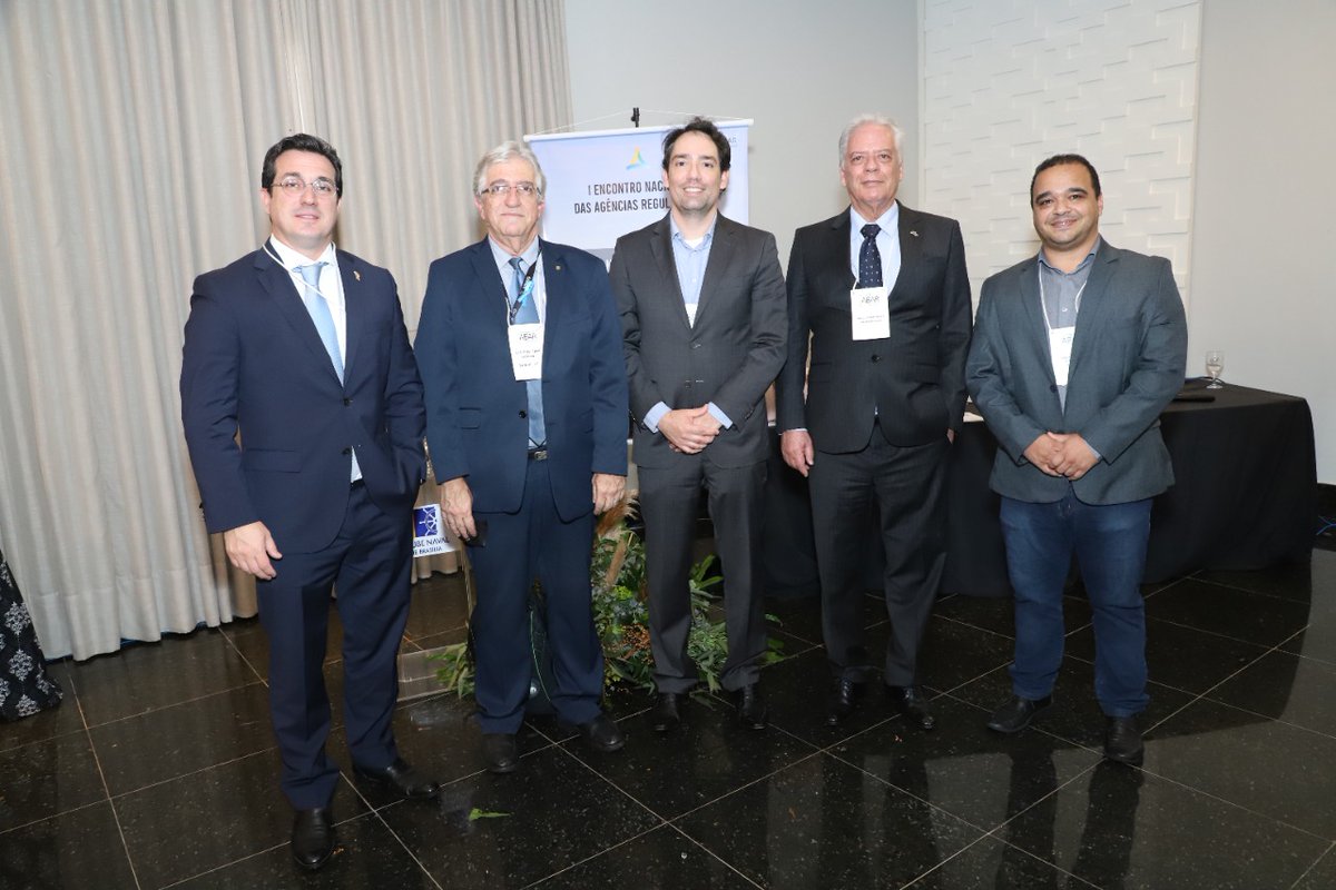 ARSESP's tweet photo. A Arsesp foi representada pelos diretores de Relações Institucionais, Joaquim Matias, de Saneamento Básico, Gustavo Frayha, de Serviços de Energia, Roberto Lopomo, e o superintendente de Fiscalização Econômico-Financeira e Contábil, Luiz Antônio de Oliveira. https://t.co/6lXCd188FT