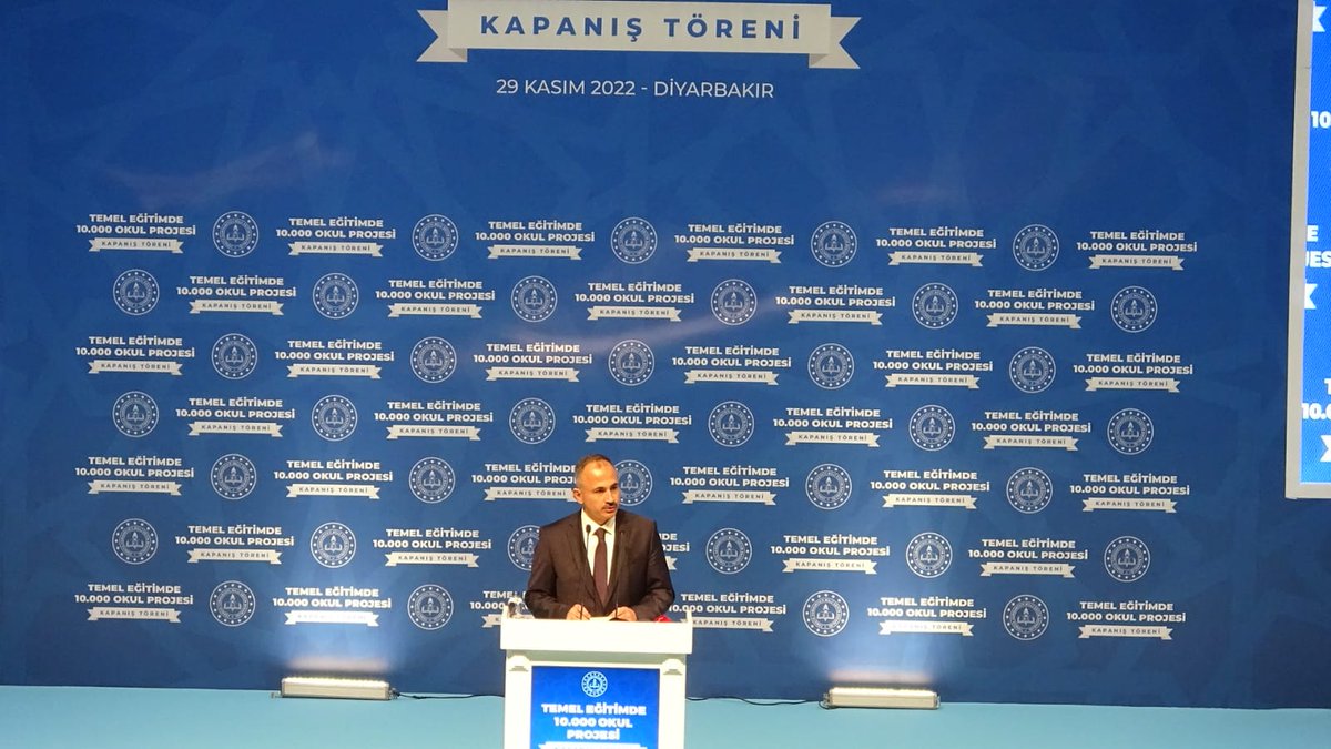 ⭐Temel Eğitimde 10.000 Okul Projesi Kapanış Töreni'nde konuşan Bakanımız Sayın Mahmut Özer;

Bir yıl içerisinde 5.541 bağımsız anaokulu kapasitesi oluşturduk.

#TemelEğitimdeDiyarbakır
<a href="/tcmeb/">Millî Eğitim Bakanlığı</a> 
<a href="/aliihsansu_/">Ali İhsan Su</a> 
<a href="/Murat4Kucukali/">Murat Küçükali</a>
<a href="/Mehmet_Bulut21/">Mehmet BULUT</a>