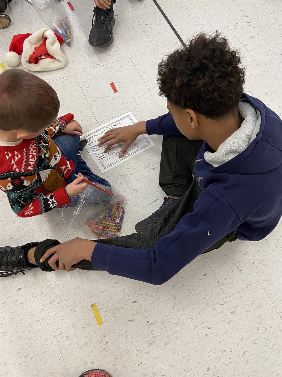 Mrs_AFeeney's tweet photo. From the littlest to the biggest…today the Gr 8s met their kindergarten buddies. They did a get to know you activity and then got to have some play time. Both groups were asking when the next buddy time will be, it was a really heart warming morning. @LincolnAlexPS https://t.co/dADKOsAmpa