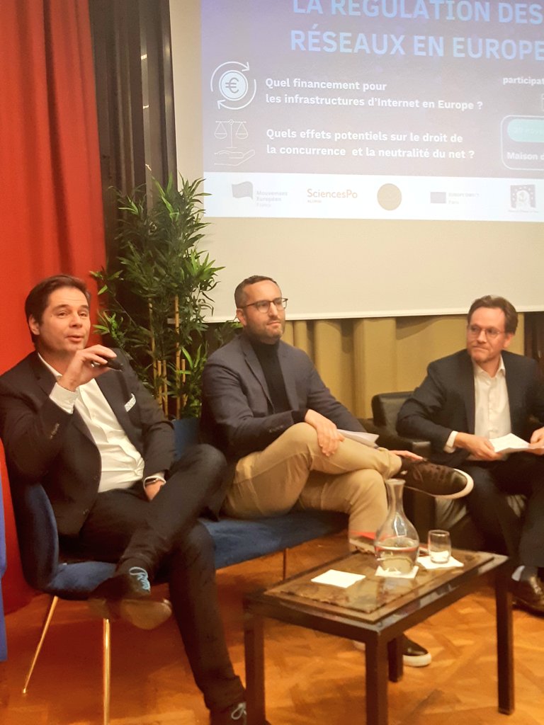 "Il faut faire confiance au secteur. Internet c'est l'intelligence collective et moins il y a d'État, mieux c'est" Alexandre Archambault avocat
