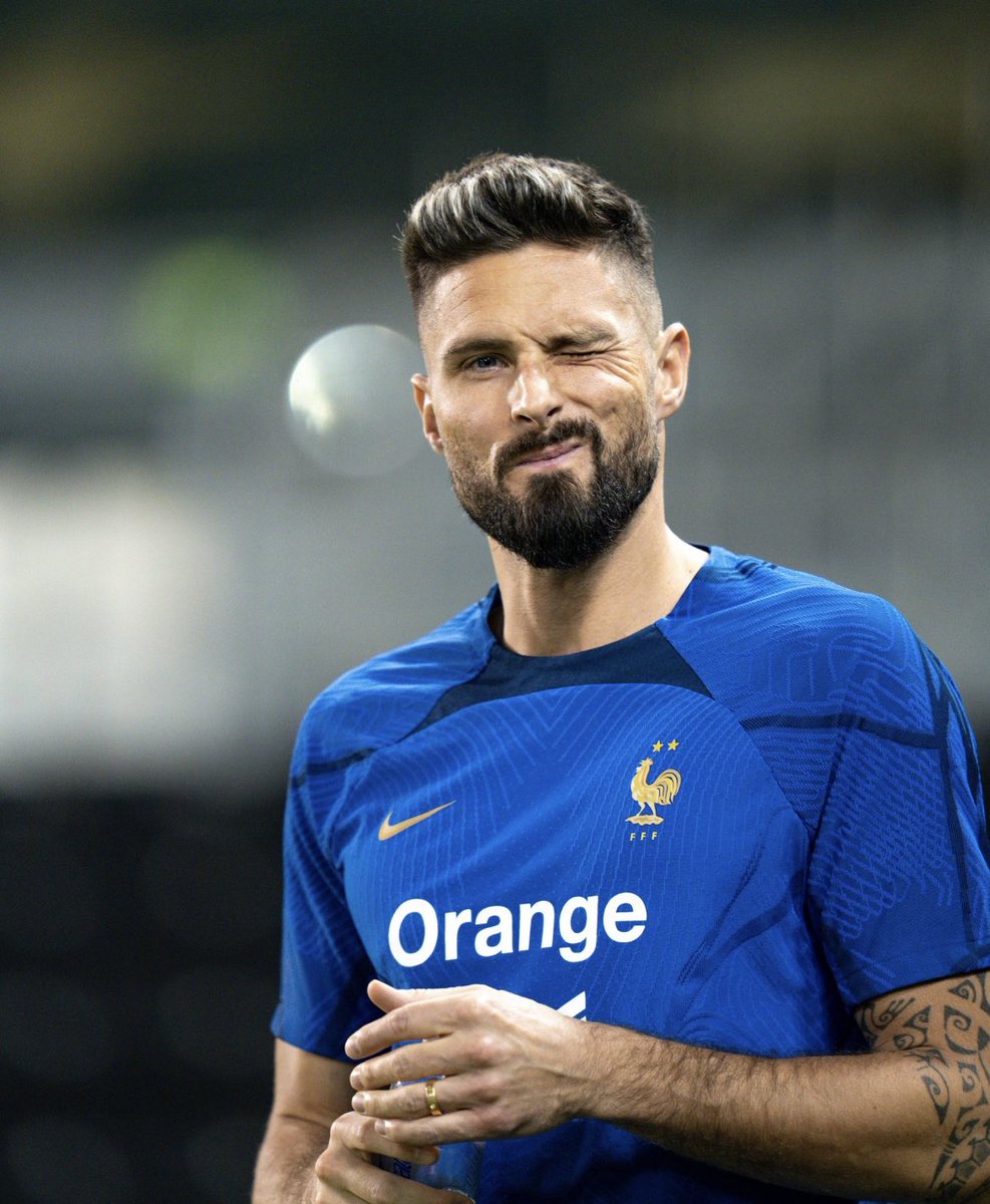 boiteamaillot's tweet photo. #CONCOURS 

Si Olivier Giroud marque face à la Tunisie, nous vous offrons une box maillot mystère de https://t.co/tUDzEsSUEw📦

Pour participer👇

🔃 Retweet ce tweet
👉 Follow @boiteamaillot https://t.co/136jaerzM9