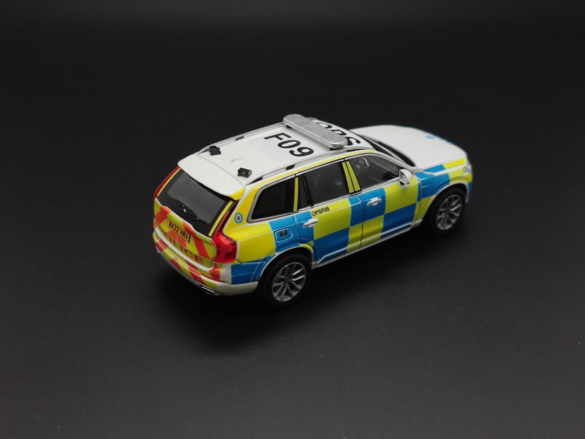 blue_code3's tweet image. 1/43 West Midlands Police Volvo XC90 Armed Response #OPSF09