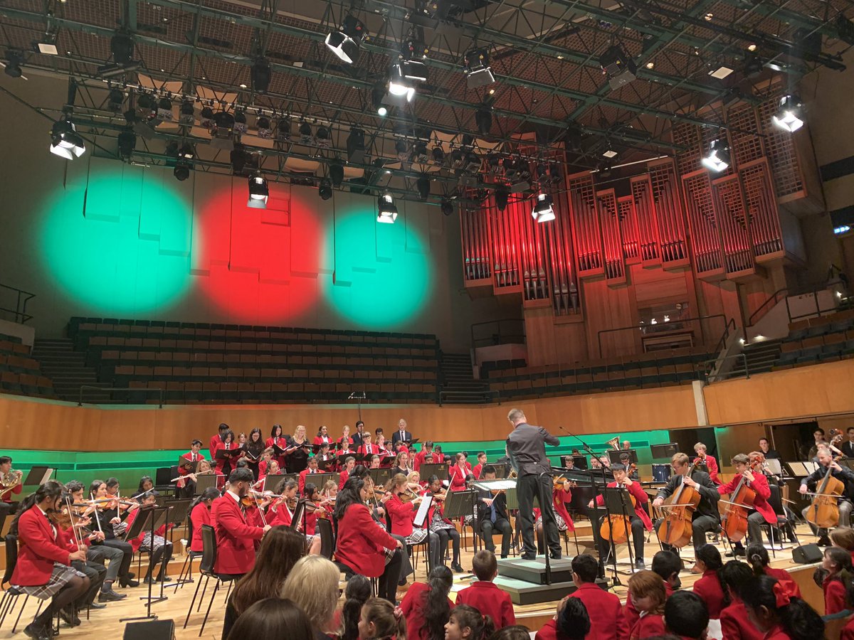 Wonderful to see our talented #SJCMusic pupils performing a wonderful programme of #SJCChristmas music at St David’s Hall this afternoon 🎶🎄