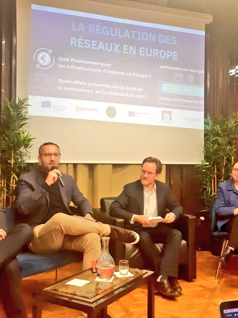 "#Netflix ne veut pas que la neutralité du net soit entravée. Elle est contente d'être en concurrence sur un internet ouvert" Thomas Volmer avocat