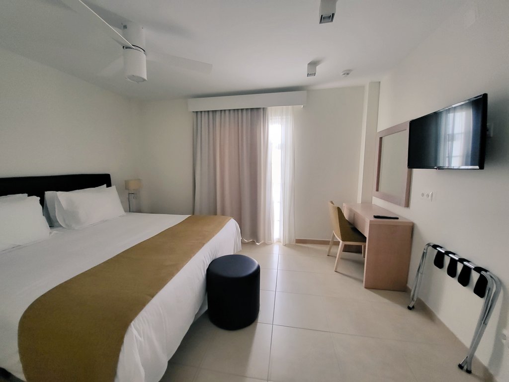 RadhaDadlani tweet media