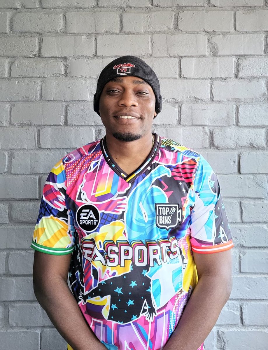 CatchMeTVlive's tweet photo. Thanks to our friends @EASPORTSFIFA for sending us this limited edition #TopBinsLIVE kit!
Special thanks to @SheldenRogers @KyleRiley94 ๐๐ฝ
Dont forget, you can get yours in #FIFA23 SBC
๐บ๐ฝ https://t.co/9pkMTM5ZYe