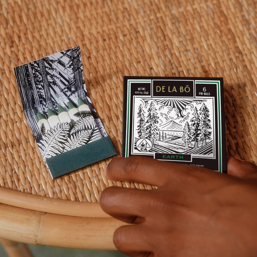Our new De La Bō Earth box contains popular strains featuring earthy, lemon, and pine terpene profiles! Enjoy strains like Lemon Bean and Euphoria in these 100% pure flower pre-rolls 💛