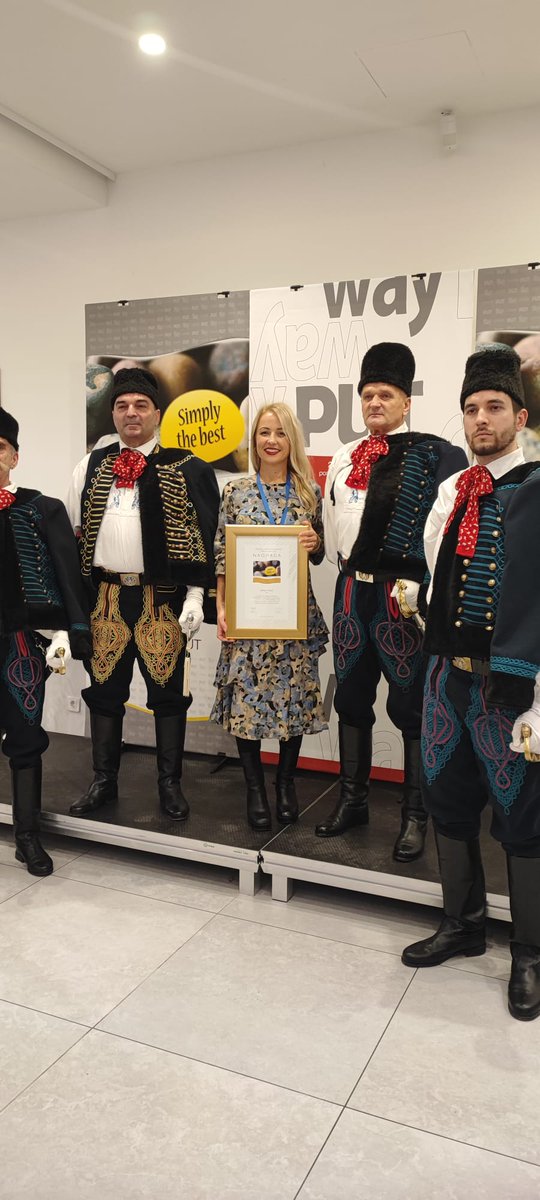 UHPA i Turistička burza PUT dodijelila je nagrade najuspješnijima, a TZ Jelsa se po drugi put našla u probranom društvu na naše veliko zadovoljstvo i preuzela drugu nagradu u 3 godine, ovaj put za kreativnost i osmišljavanje sportske manifestacije “Jelsa trail”.

#hvar