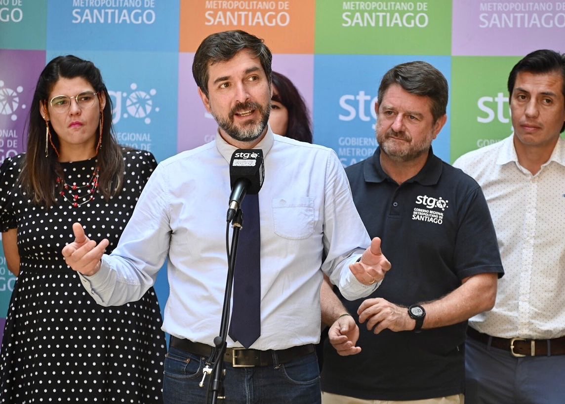 Hoy junto al @GobiernoRM, <a href="/DPR_RM/">Delegación Presidencial Regional Metropolitana</a> 
y <a href="/fiscalia_RMSur/">Fiscalía Metropolitana Sur</a>, lanzamos la #ReddeObservatorios para municipios más seguros, que busca fortalecer la capacidad prevenir los delitos, identificar y analizar si existen problemas comunes (supraterritoriales) y promover acciones conjuntas