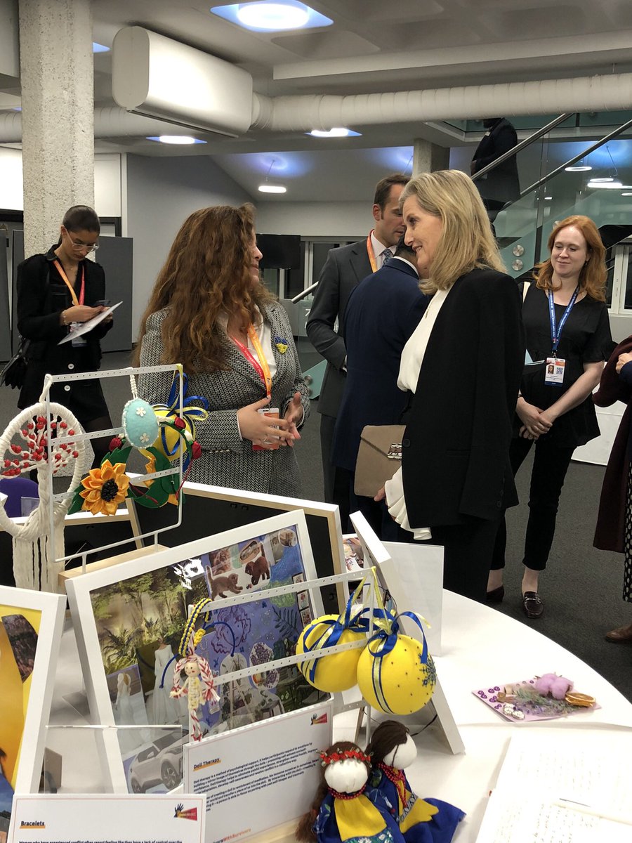 This collection of art created by Ukrainian refugee women has been exhibited at the #PSVI conference over the past two days - thank you to therapist Kateryna Shukh from our partner Bereginia, pictured here with the Countess of Wessex, for sharing this work.
@FCDOGovUK @end_svc.